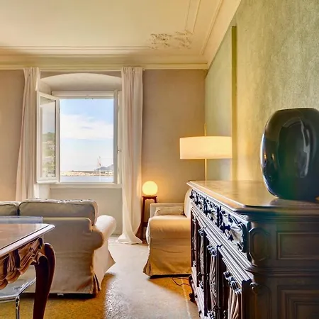 Апартаменты Le Sorelle - Elegante Appartamento Fronte Mare - 6 Posti Letto - Con Posto Auto Privato Рапалло