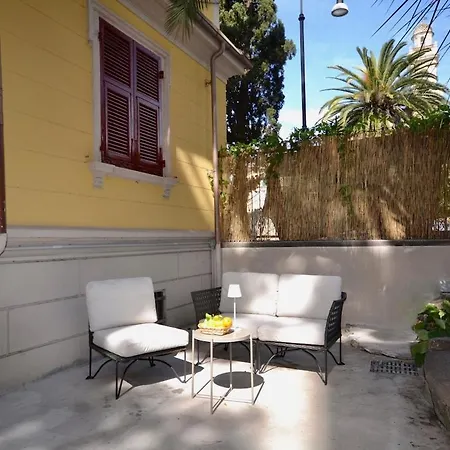 Апартаменты Le Sorelle - Elegante Appartamento Fronte Mare - 6 Posti Letto - Con Posto Auto Privato Рапалло