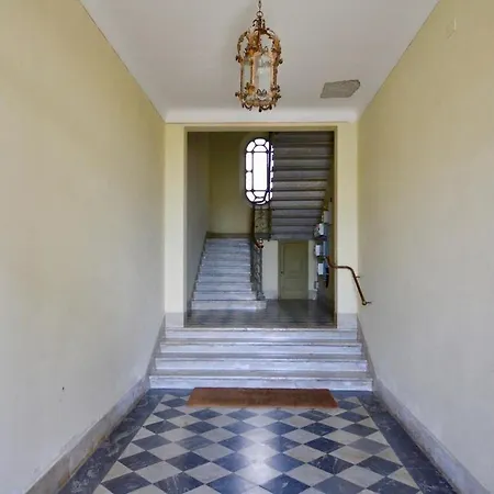 Le Sorelle - Elegant Beachfront Apartament *