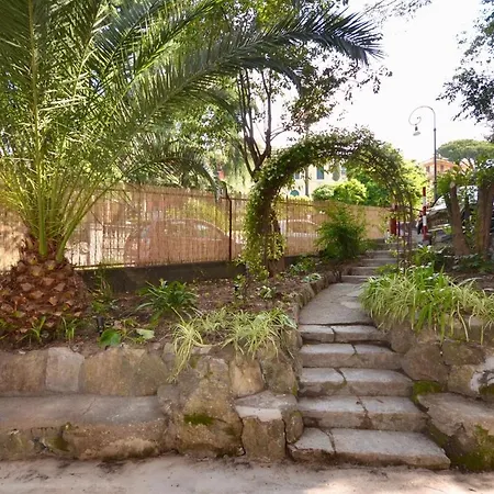 Le Sorelle - Elegante Appartamento Fronte Mare - 6 Posti Letto - Con Posto Auto Privato *